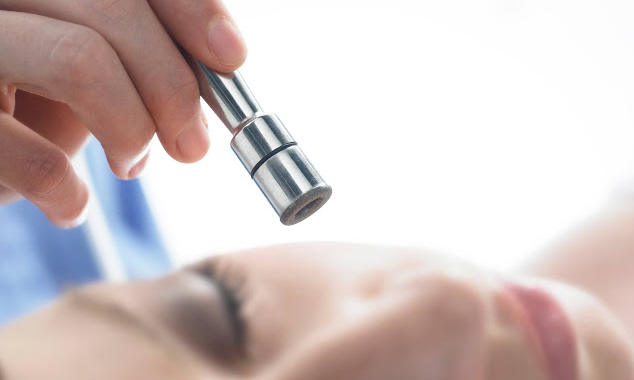 Δερμοαπόξεση Κρυστάλλων